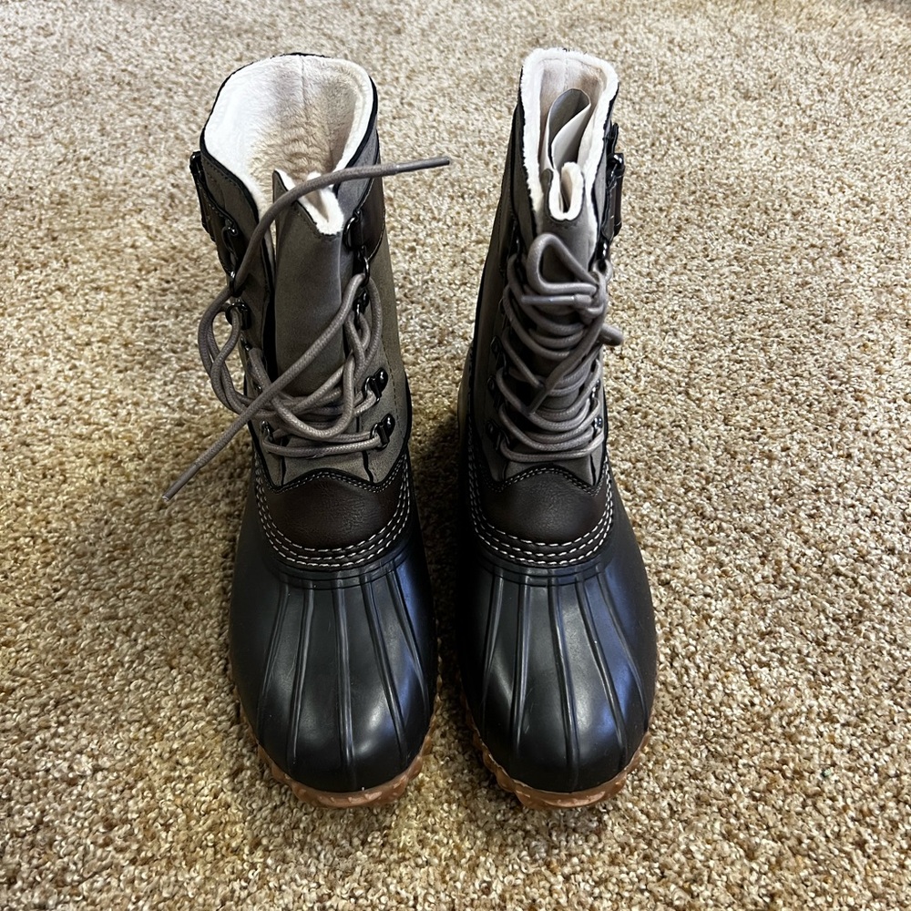 Esprit duck boots